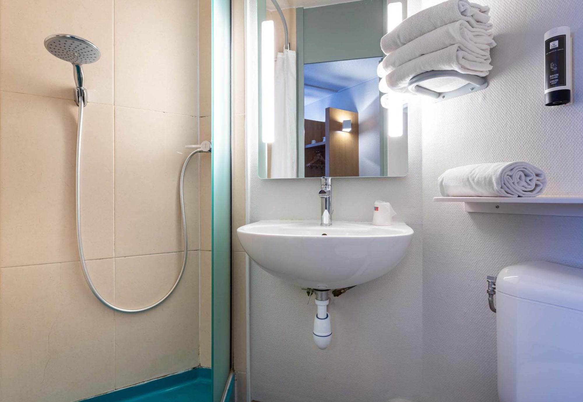 B&B Hotel Chartres Le Coudray Luaran gambar