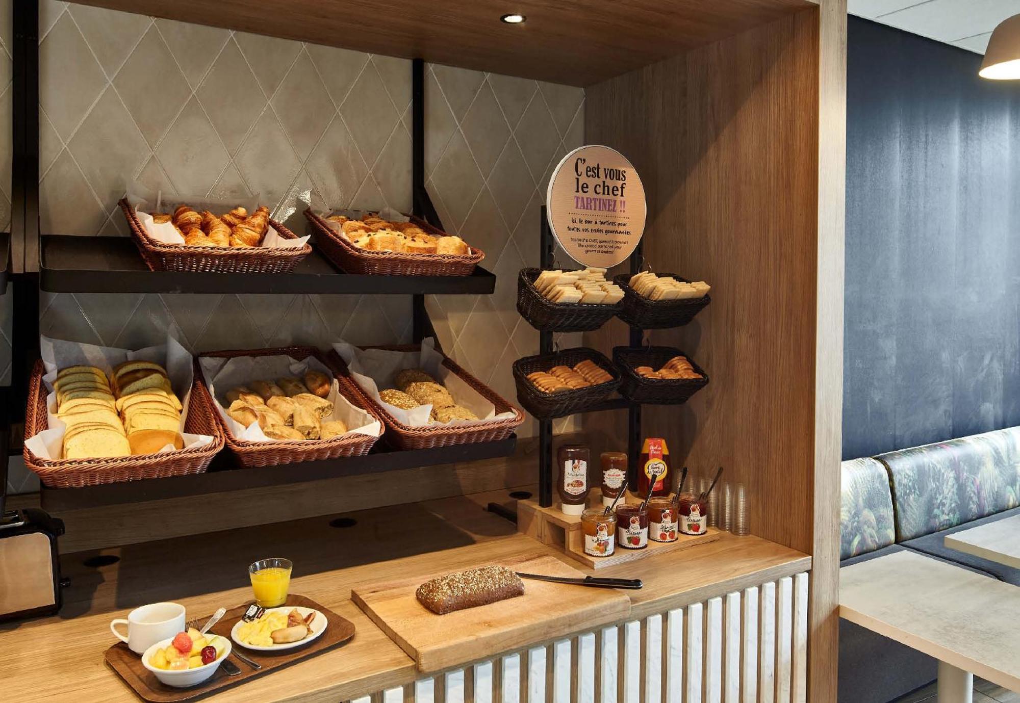 B&B Hotel Chartres Le Coudray Luaran gambar